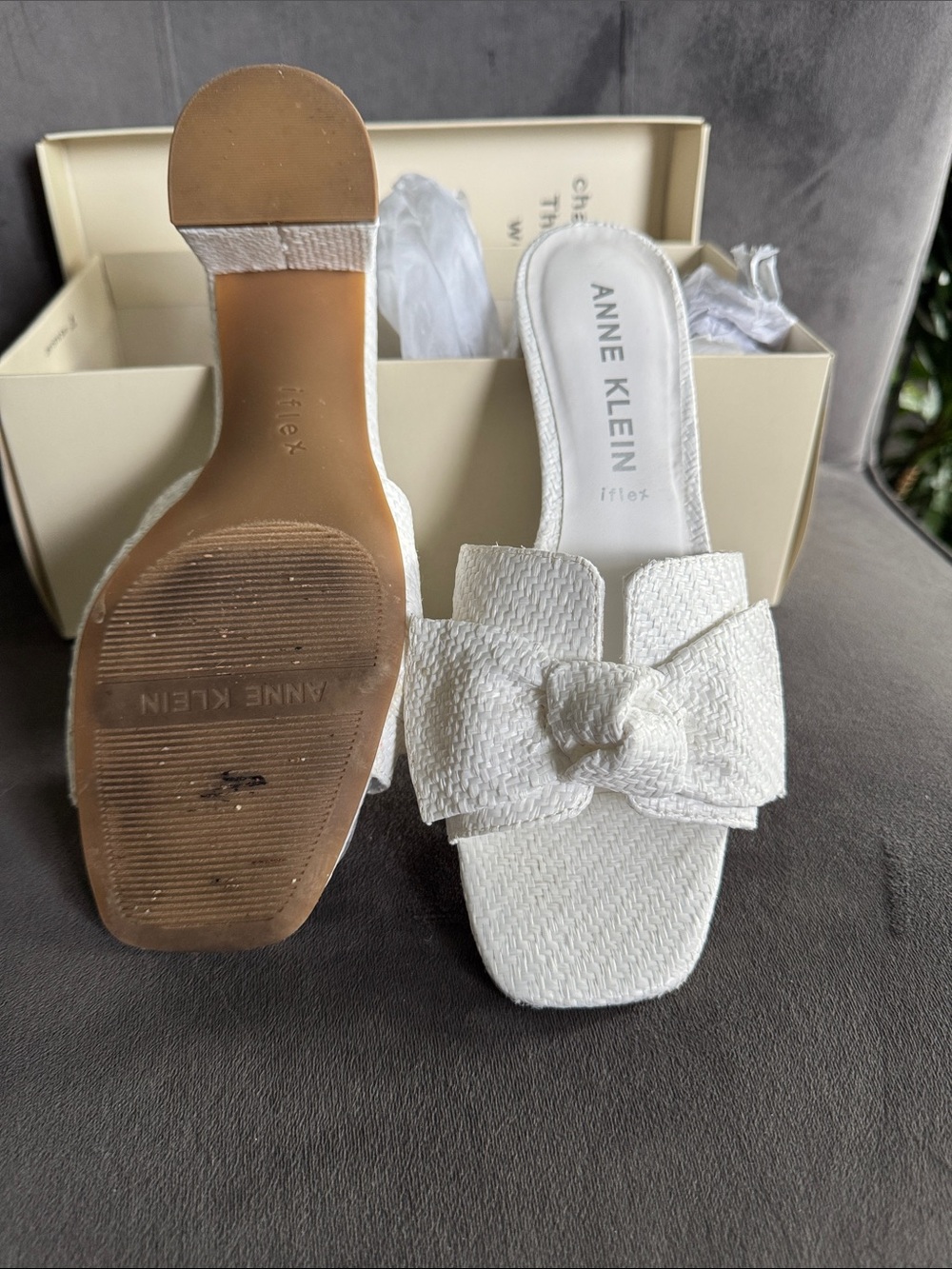 Anne Klein White Textured Bow Slide Mules